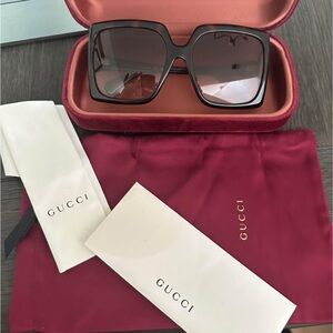 COPY - Gucci sunglasses. Never worn.